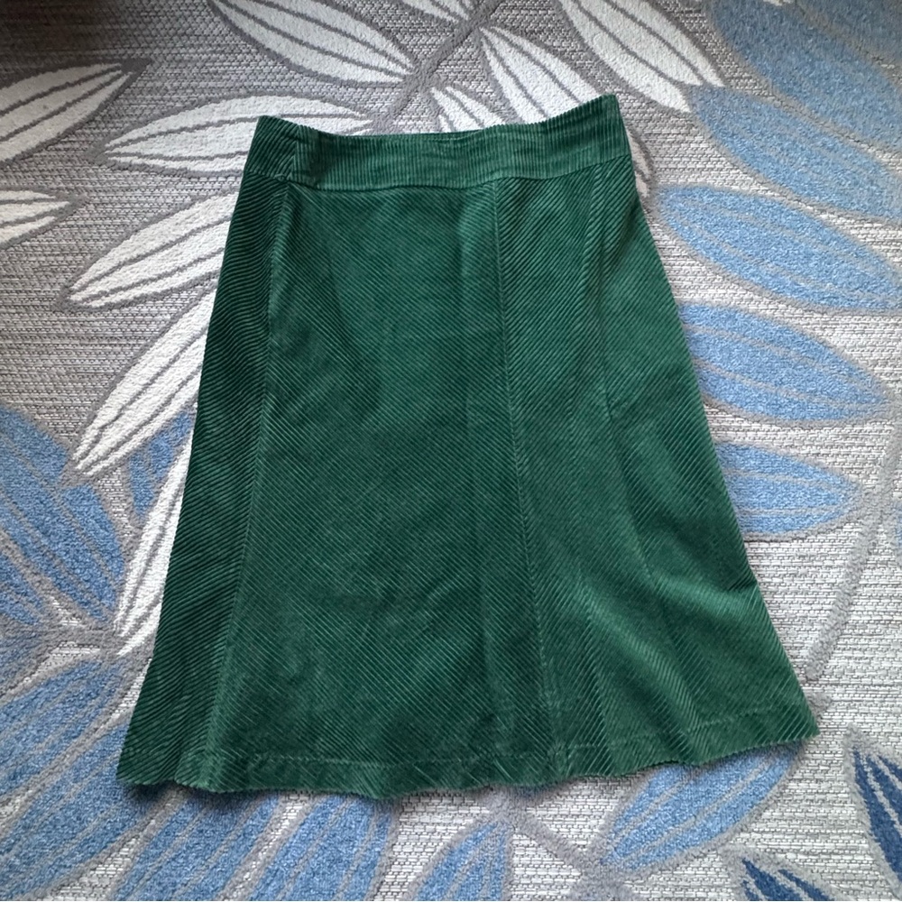 H&M Women’s Corduroy Green Midi Lined Skirt Size 14 No Belt‎